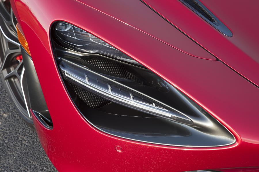 Детали экстерьера McLaren 720S Coupe 2017 года  (NA) (фото 3 из 31)
